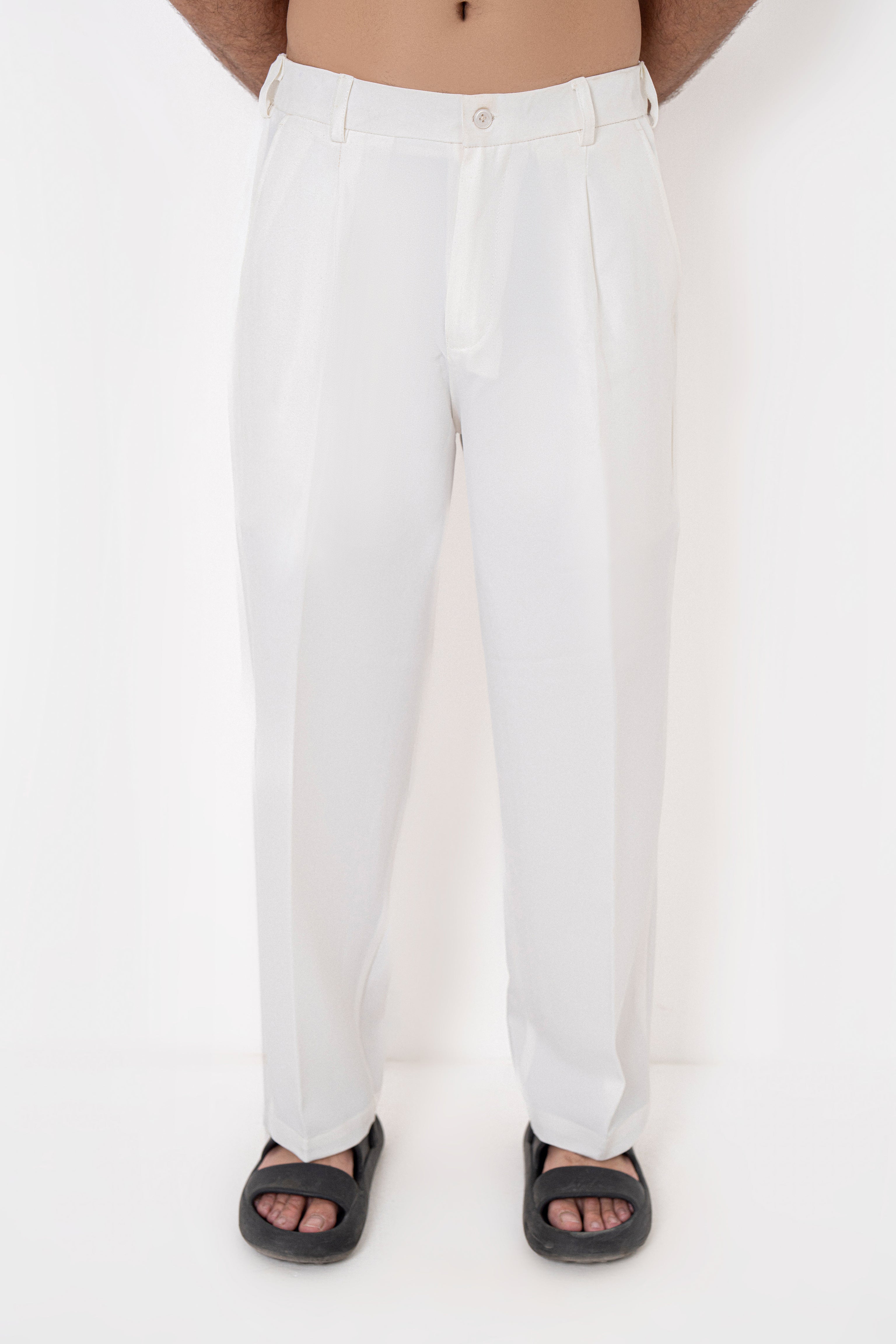 Classic Blanc Pleated Pants